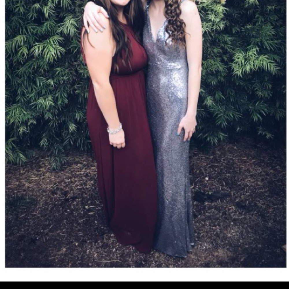 🤩SPARKLY SILVER SEQUIN DRESS🤩 - Picture 3 of 4